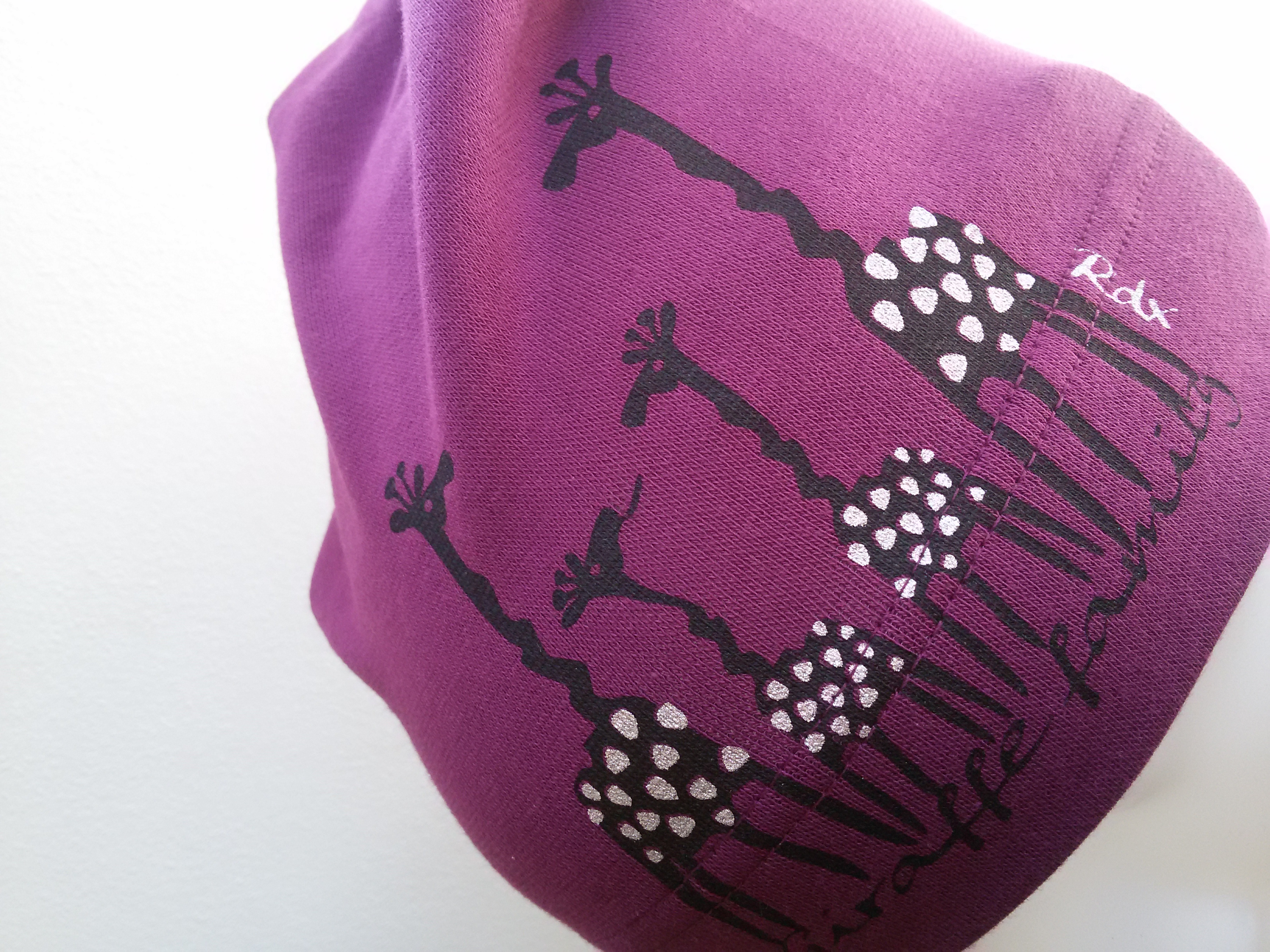 Delší bavlněná čepice RDX Žirafy, fialovo-růžová