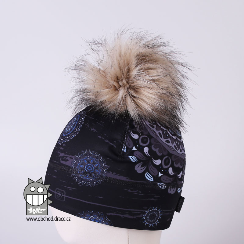 Flavio čepice pro zimní období s chlupatou bambulkou vzor 08, černá, ornamenty