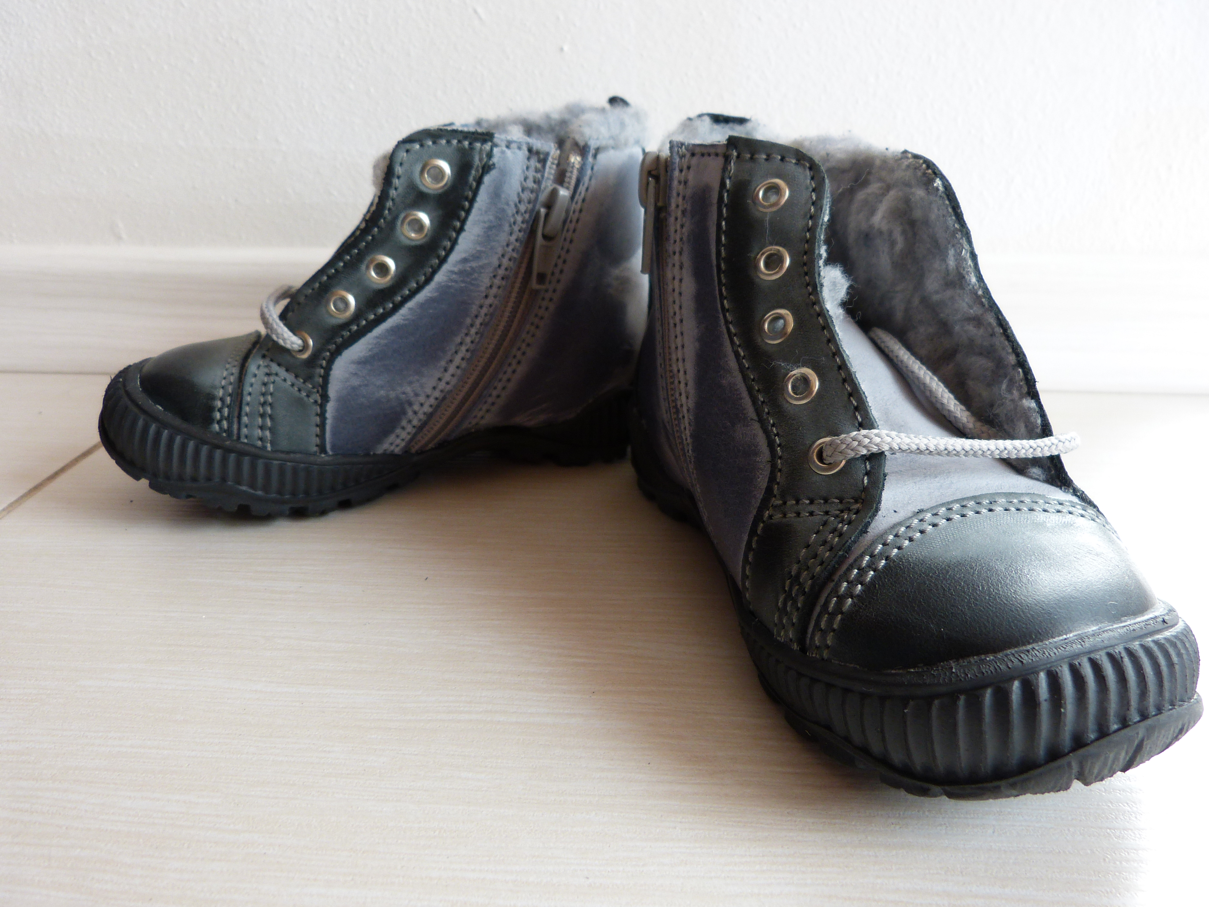 VÝPRODEJ Dětská zimní obuv Santé černá, N/730/3/60/20/Z VEL. 25