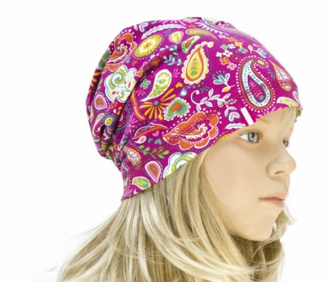 Fantom Delší úpletová čepice květy na malinové