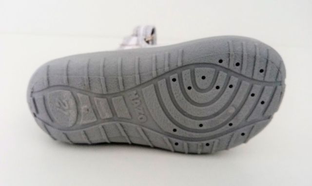 Nazo Dětské bačkůrky NA/009BA bílá lesk s mašličkou